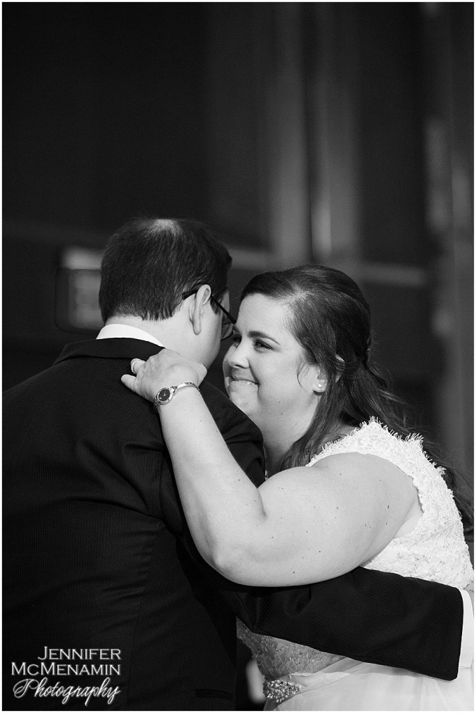 029-FinnanRichards_02952bw_Jennifer-McMenamin-Photography-Four-Seasons-Baltimore-wedding