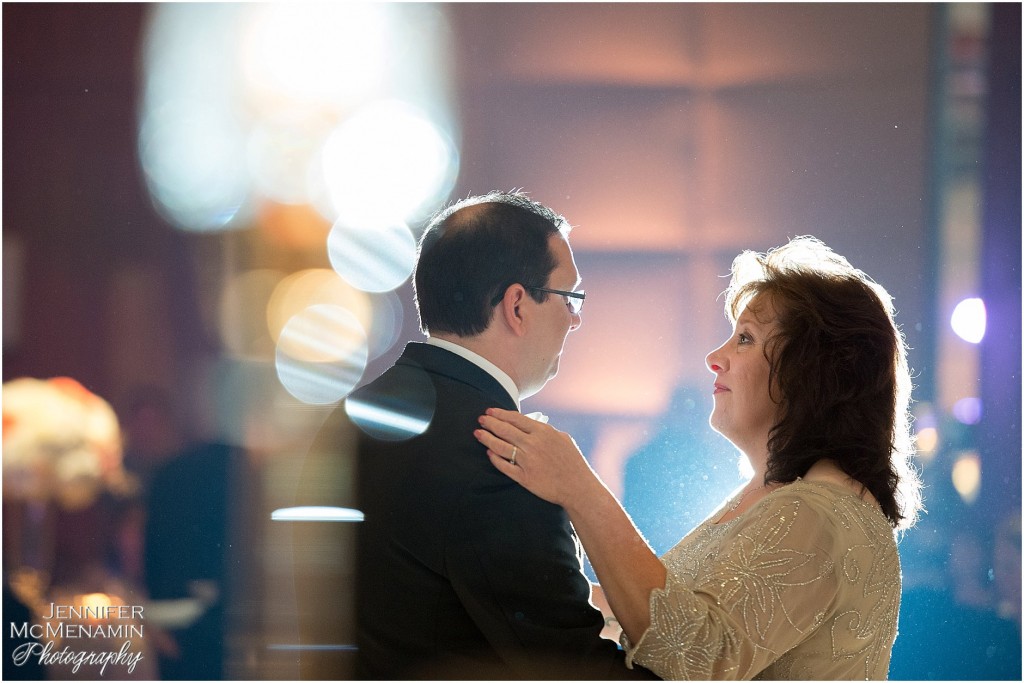 031-FinnanRichards_03392_Jennifer-McMenamin-Photography-Four-Seasons-Baltimore-wedding